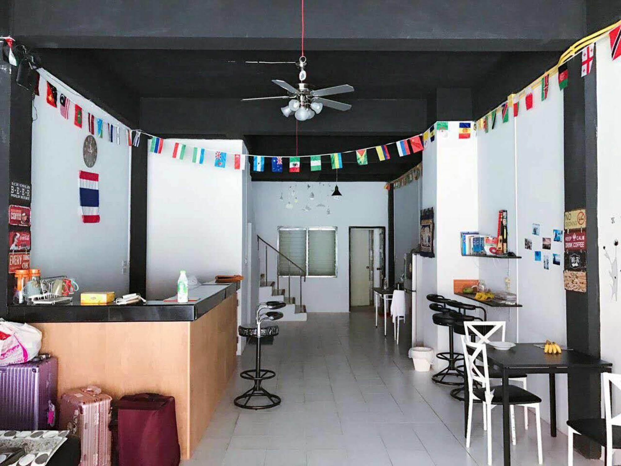 The Galiness International Backpacker Hostel Phuket Patong 外观 照片