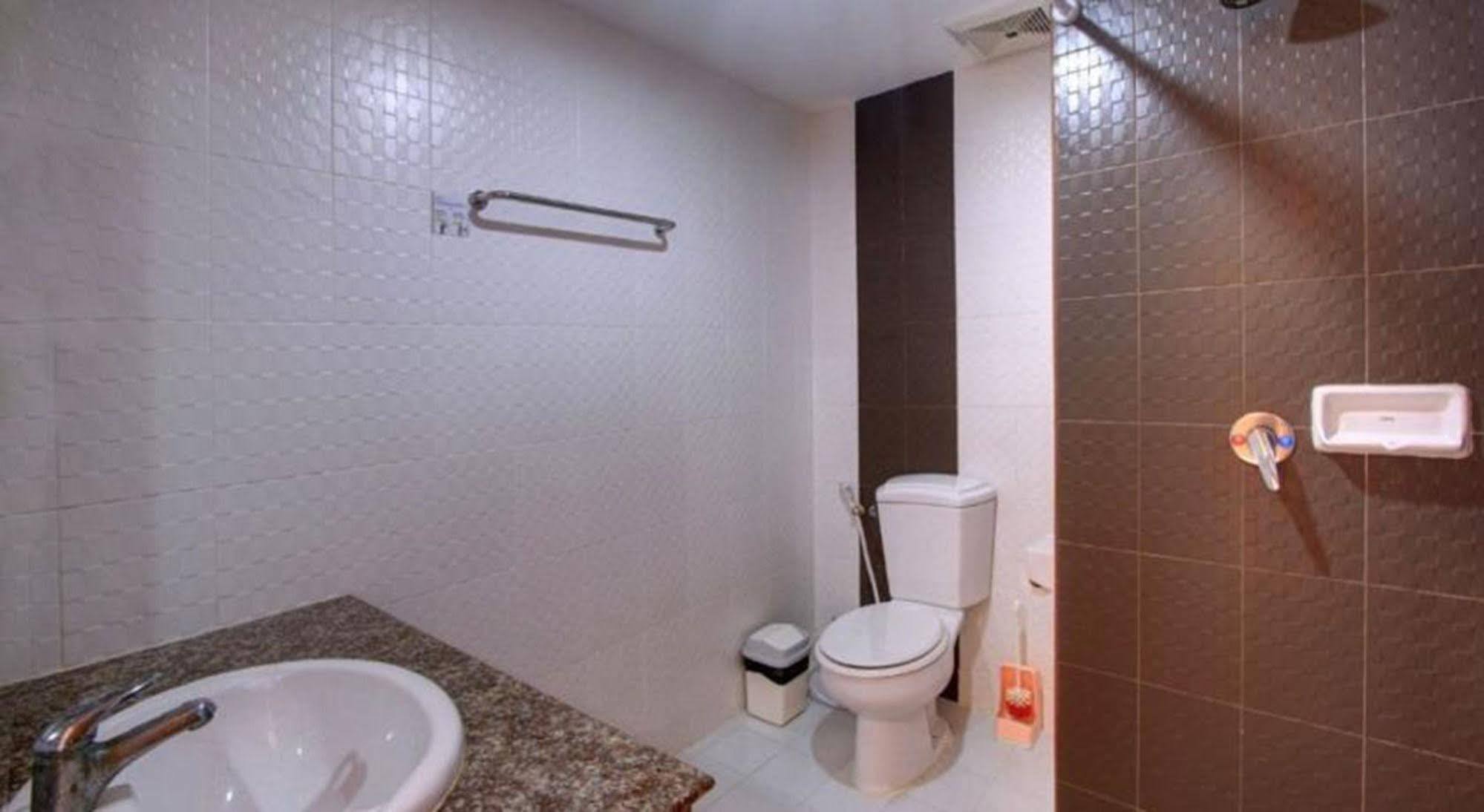 The Galiness International Backpacker Hostel Phuket Patong 外观 照片